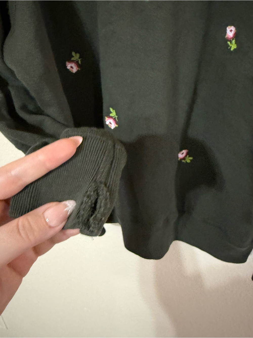 THE GREAT. The College Embroidered Crew Neck Rose Sweatshirt in Woodland Green - Picture 8 of 10